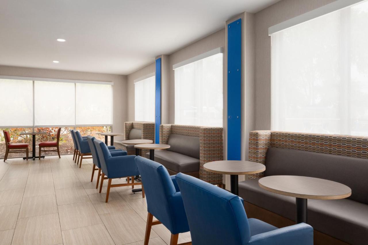 Holiday Inn Express Vero Beach-West I-95 By Ihg Ngoại thất bức ảnh