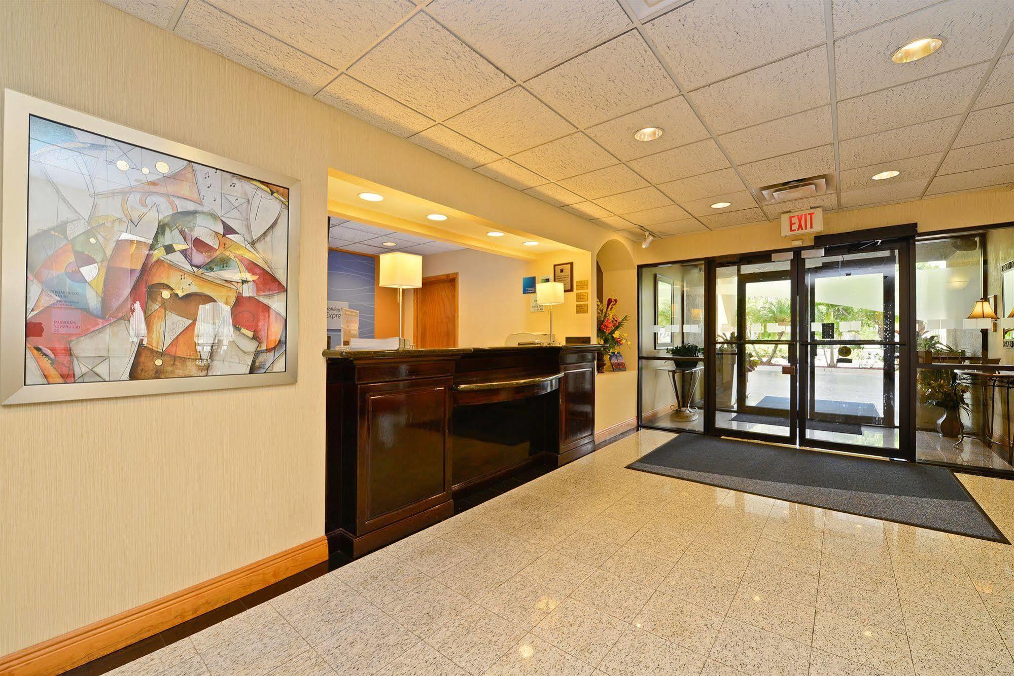 Holiday Inn Express Vero Beach-West I-95 By Ihg Ngoại thất bức ảnh