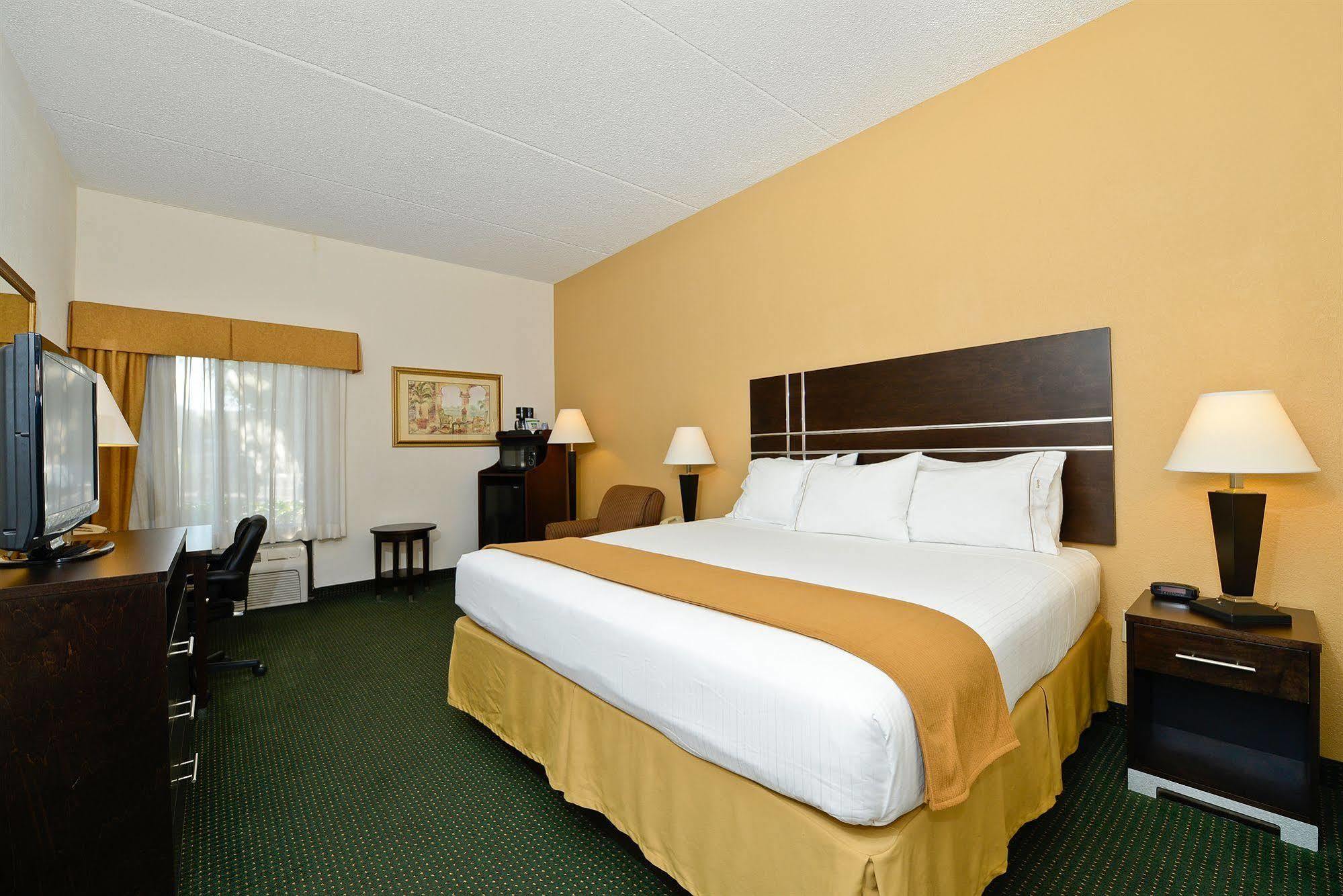 Holiday Inn Express Vero Beach-West I-95 By Ihg Ngoại thất bức ảnh